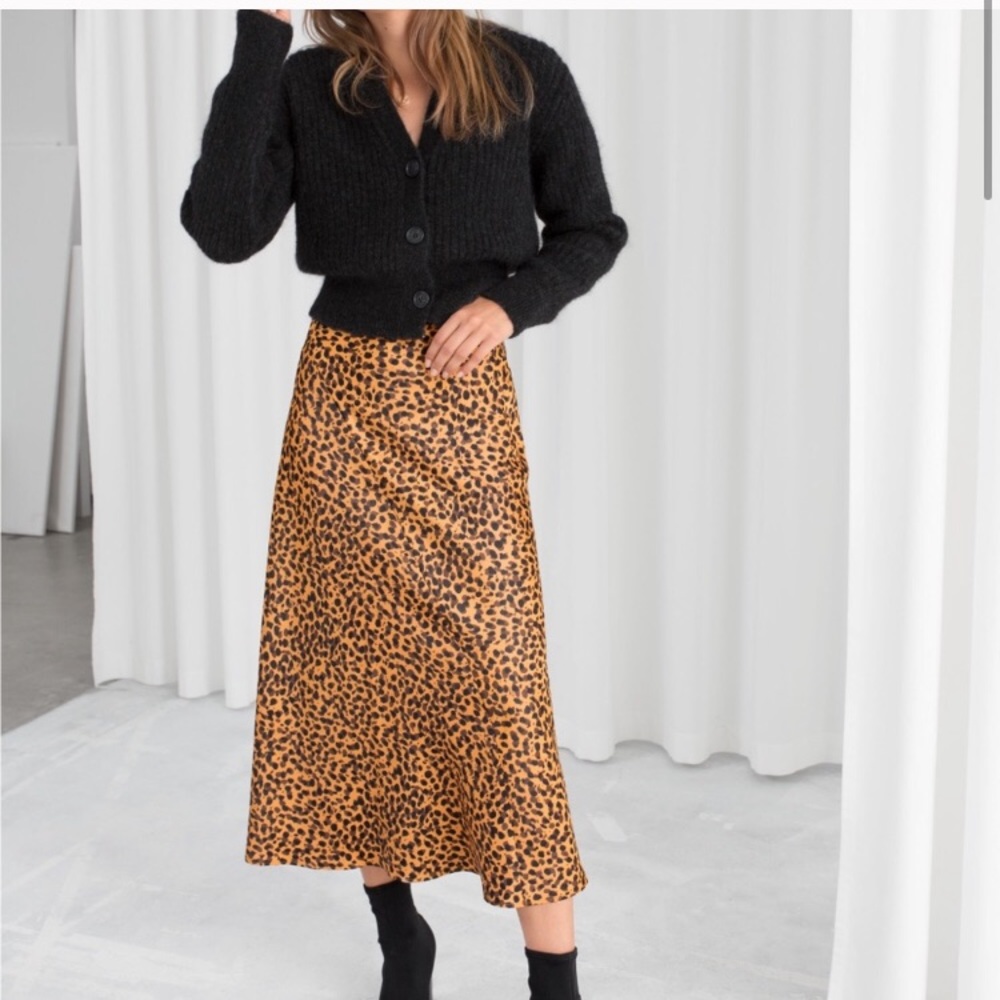 &other stories leopard midi skirt